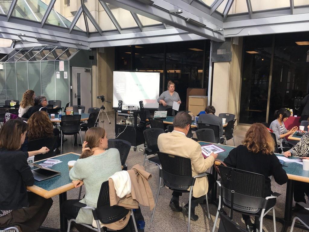 ការបង្កើតអត្ថបទចំណេះដឹងថ្មី: ការស្វែងយល់និងសមត្ថភាព